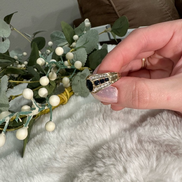 14K White Gold Sapphire & Diamond Ring - Picture 11 of 13